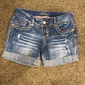 Juniors Amethyst Shorts, size 9